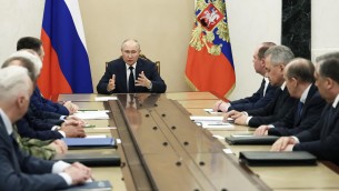 Putin: "Wagner con esercito o in Bielorussia"