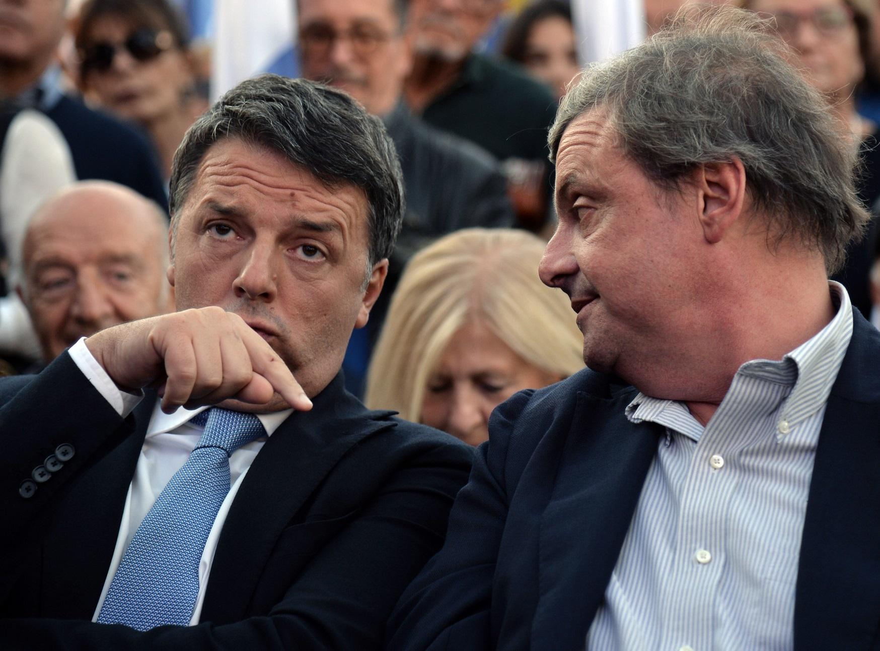 Renzi-Calenda, 'divorzio' sotto l'ombrellone con il nodo Gruppi