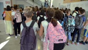 Rientro a scuola, scatta conto alla rovescia: primi in classe a Bolzano, tutte le novità