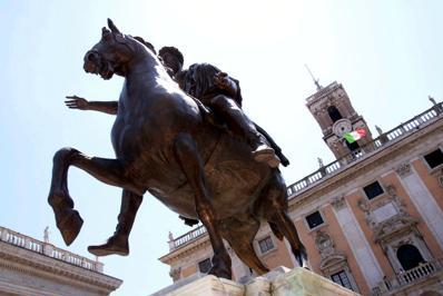 Roma, compagna Lemmetti si dimette