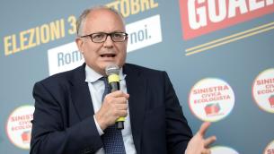 Roma, Gualtieri: "Candidato FdI con tatuaggio Dux, Michetti come fa le liste?"