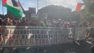 Roma, in corteo un migliaio di manifestanti pro Palestina: "Siamo tutti antisionisti"