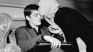 Romy Schneider, Mireille Darc e le altre: le donne della vita di Alain Delon