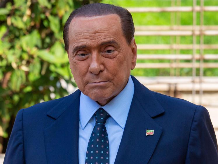 Ruby ter, domani attesa sentenza a Siena: Berlusconi resta al San Raffaele