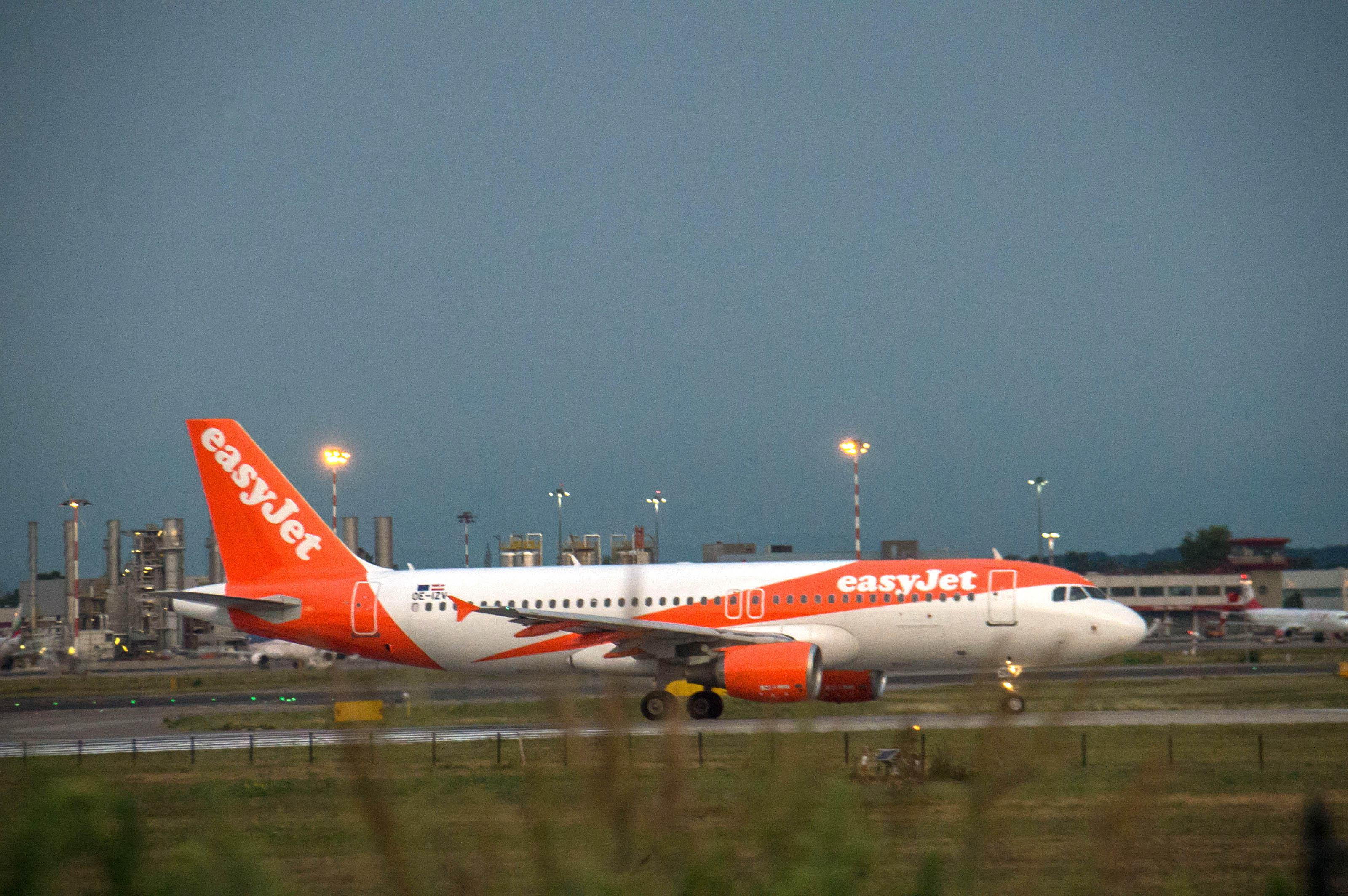 Sciopero Easyjet, cancellati oltre 200 voli in Portogallo tra il 15 e il 17 agosto