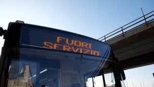 Sciopero trasporti, ai lavoratori il dissenso costa fino a 100 euro a giornata