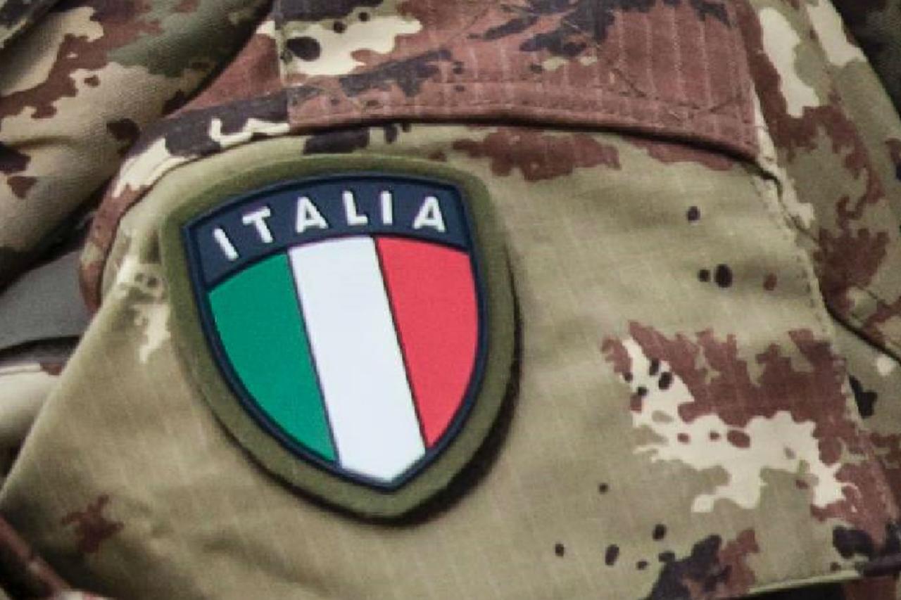 Servizio militare obbligatorio o volontario, ecco le proposte in stand by in Parlamento