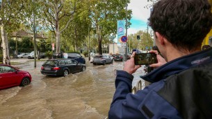 Seveso esonda, oggi ancora pioggia a Milano: cosa succede