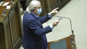 Sgarbi a Speranza: "Un giorno finirete in tribunale"