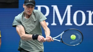 Sinner al terzo turno US Open, Michelsen battuto in 3 set