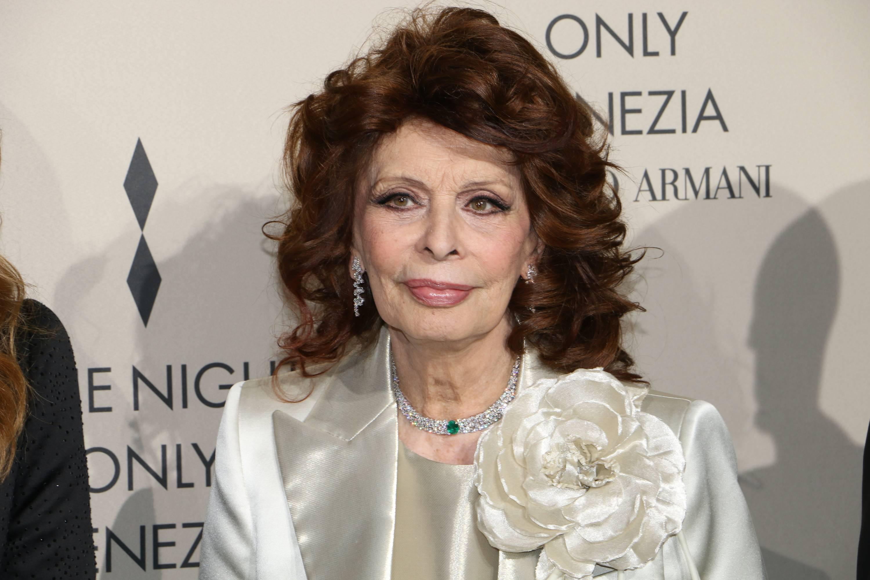 Sophia Loren compie 90 anni: la diva italiana senza tempo che ha stregato Hollywood