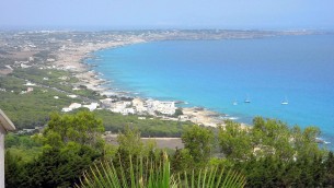 Spagna, barca a vela contro le rocce a Formentera: feriti 9 italiani