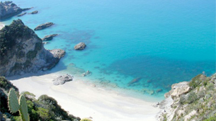 La spiaggia «Praia i Focu» a Ricadi (Vibo Valentia)