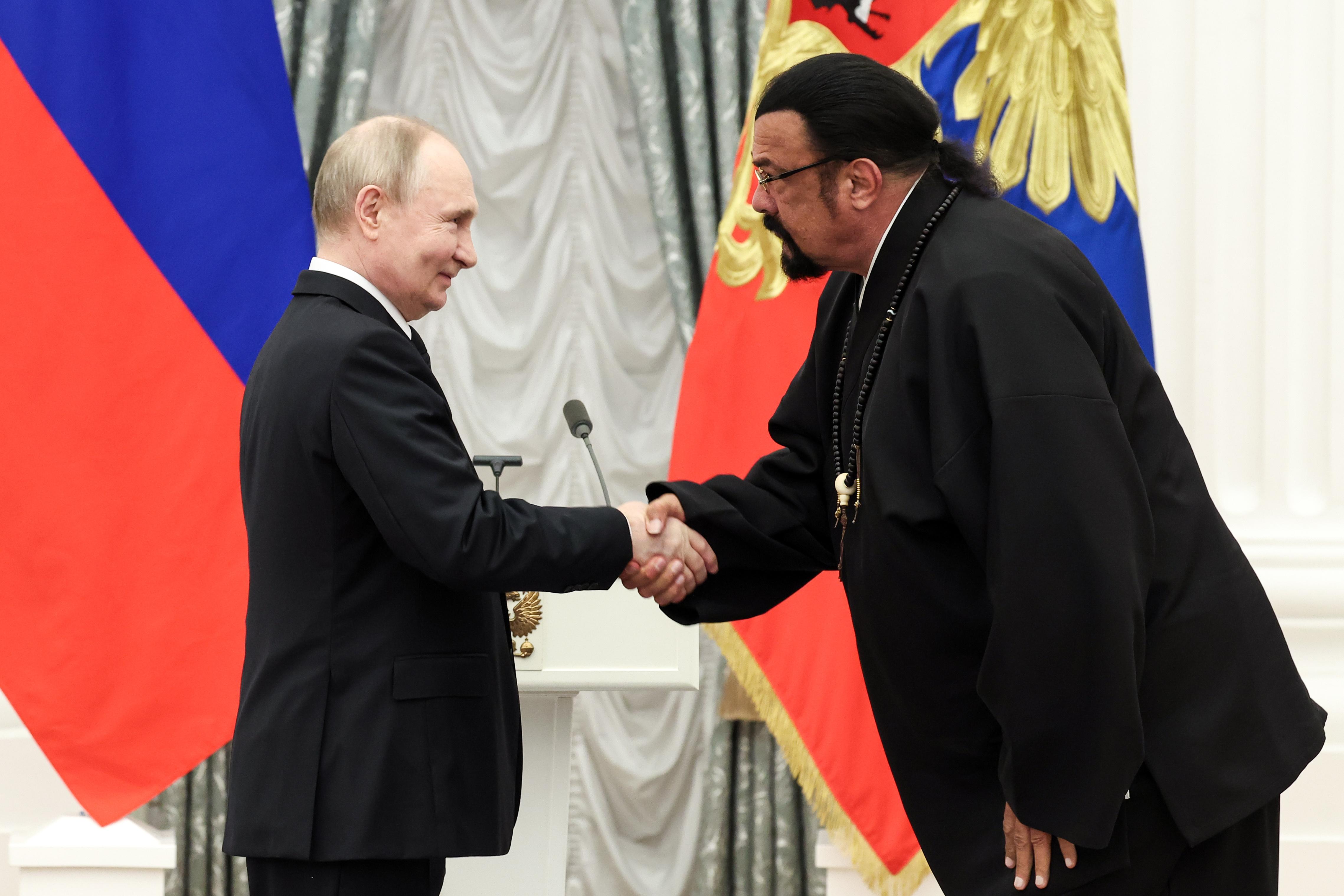 Steven Seagal: "Morirei per Putin"