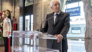 Strage Bologna, Mattarella: "Coperture e ignobili depistaggi, verità completa è un dovere"