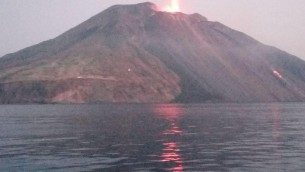 Stromboli, è allerta arancione per vulcano: ultime news