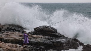 Taiwan, allerta per super tifone Kong-rey: previsti venti di 240 Km7h