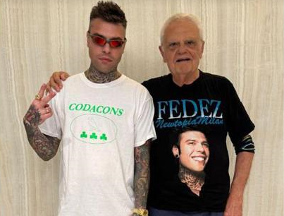 Taranto, l'ironia di Riondino su Fedez-Codacons