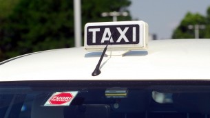 Taxi, sindacati pronti allo sciopero: "Decreto non va convertito in legge"