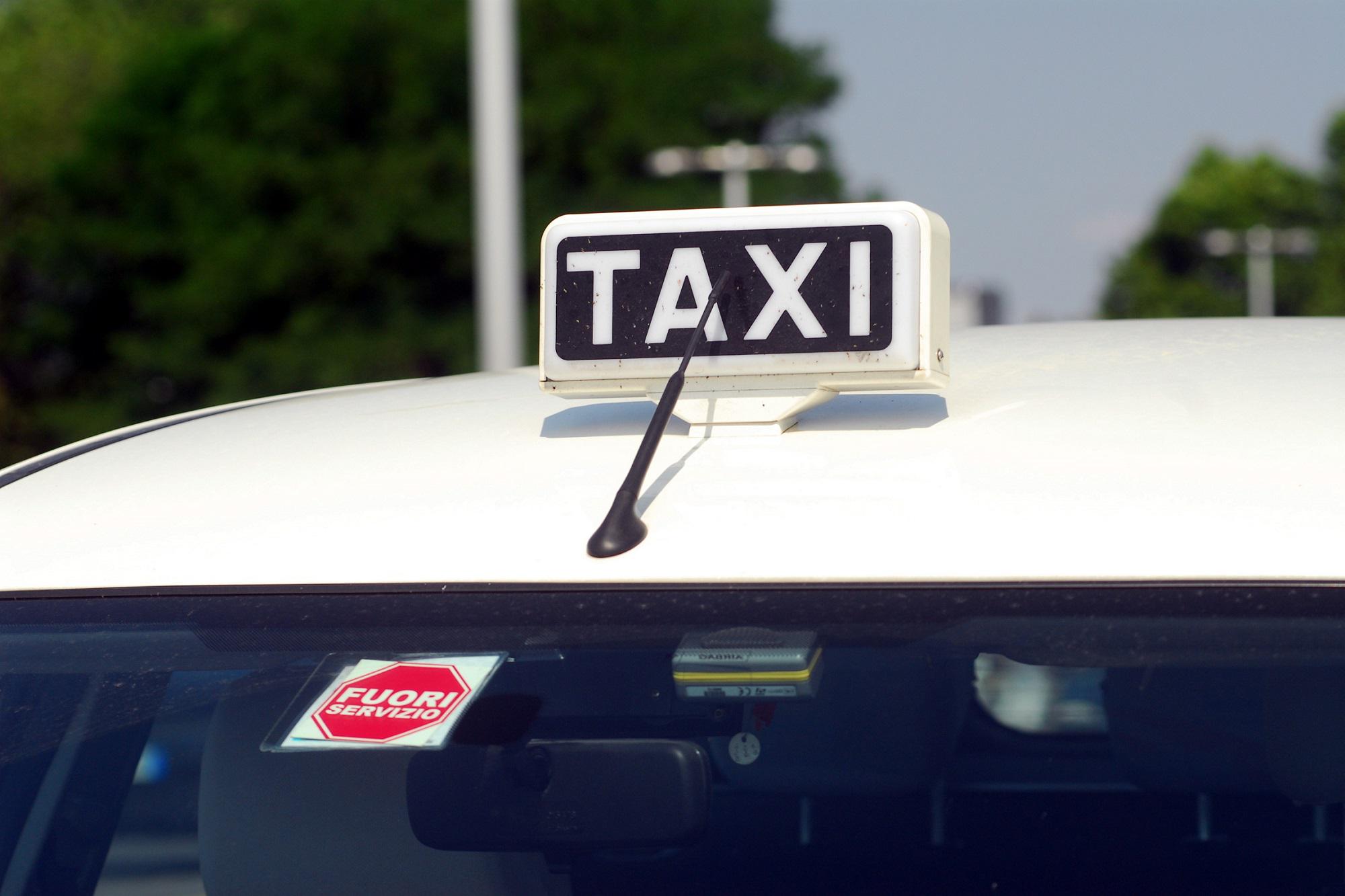 Taxi, sindacati pronti allo sciopero: "Decreto non va convertito in legge"