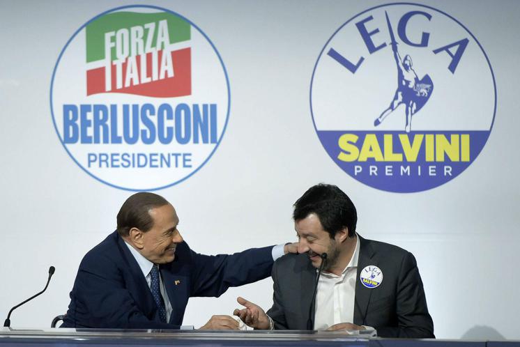 Telefonata Salvini-Berlusconi: "Avanti con federazione"