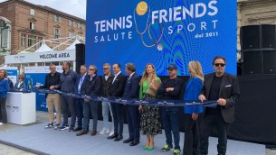 Torino, sport e prevenzione debuttano in piazza Castello con 'Tennis & Friends'