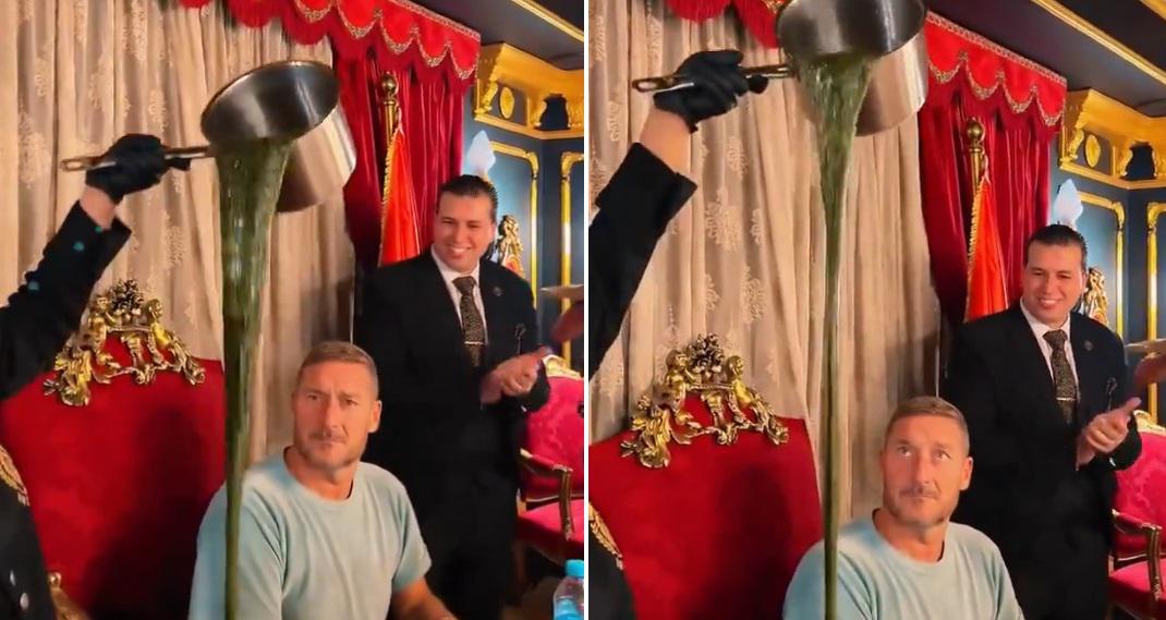 Totti star in Egitto, show a cena ma la zuppa è da brividi - Video