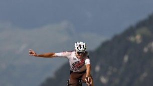 Tour de France 2023, Felix Gall vince la 17esima tappa