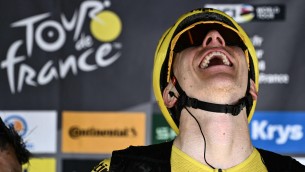 Tour de France, implacabile Pogacar: vince anche oggi davanti a Vingegaard