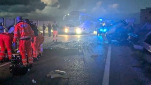 Tragico incidente sulla superstrada del Gargano, 3 giovani e un insegnante le vittime