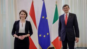 Transizione digitale, Colao incontra la ministra austriaca Edtstadler