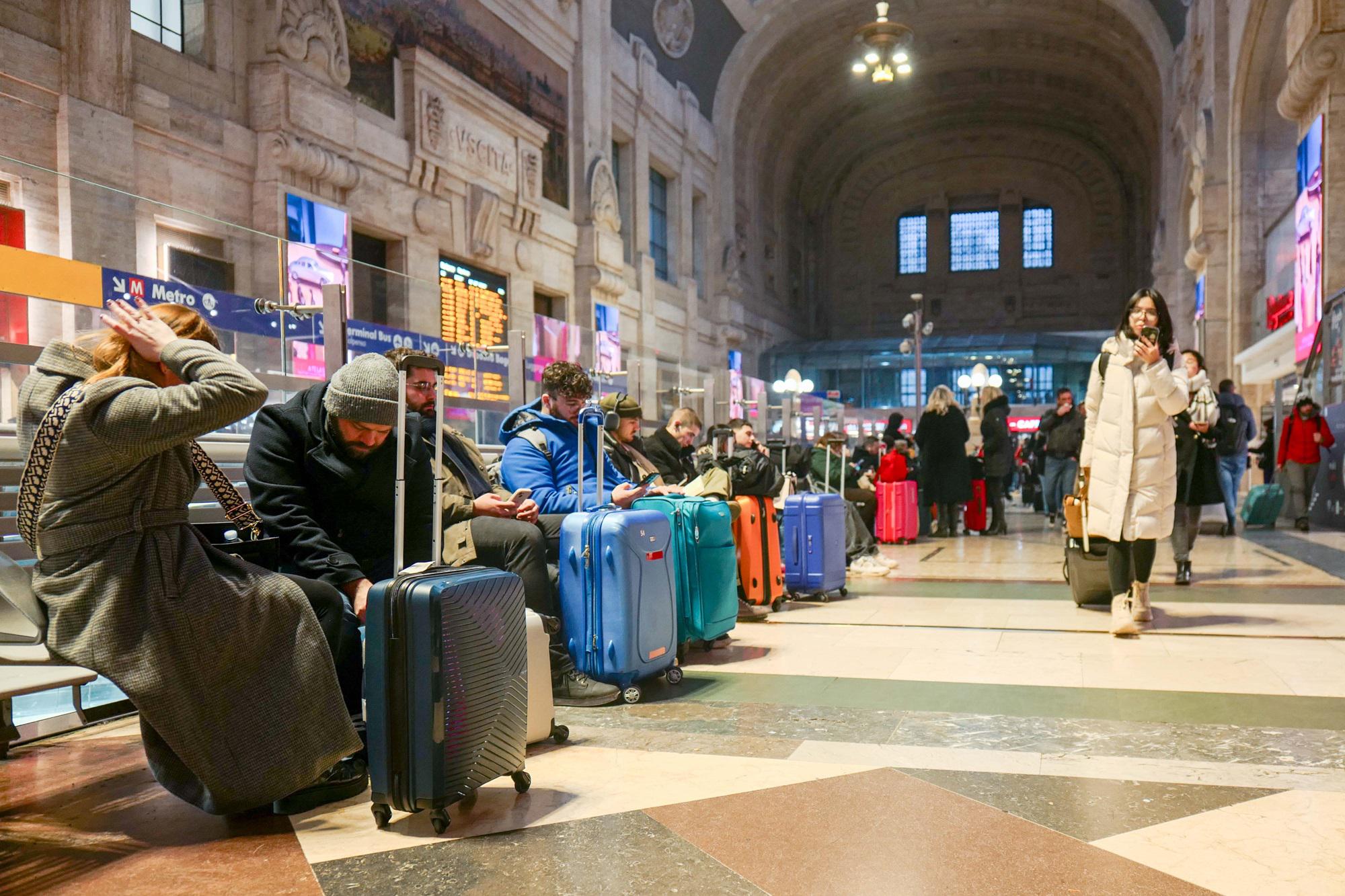 Treni, da oggi sciopero nazionale di 24 ore: Frecce, Intercity e regionali a rischio