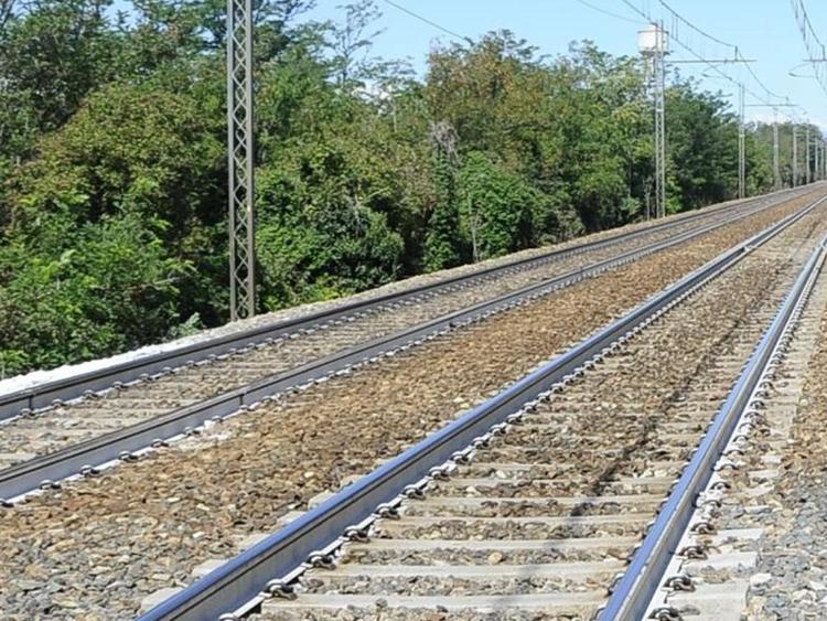 Treni, operaio morto investito: circolazione sospesa su linea Bologna-Venezia