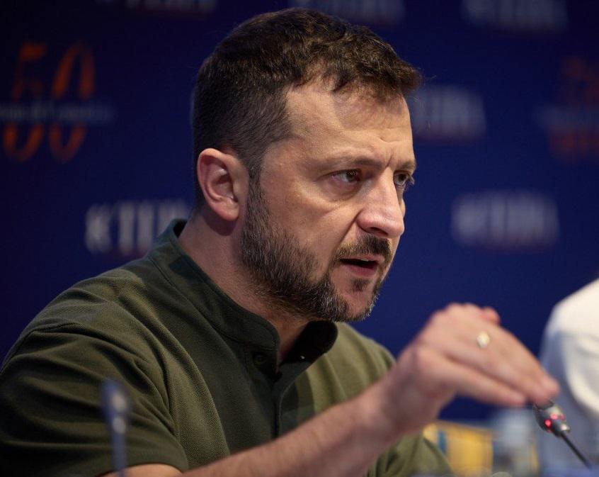 Ucraina, appello di Zelensky anche a Italia: "Dateci armi per colpire Russia"