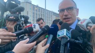 Ucraina, da Letta a Bonino: in centinaia al sit-in davanti ambasciata Russia