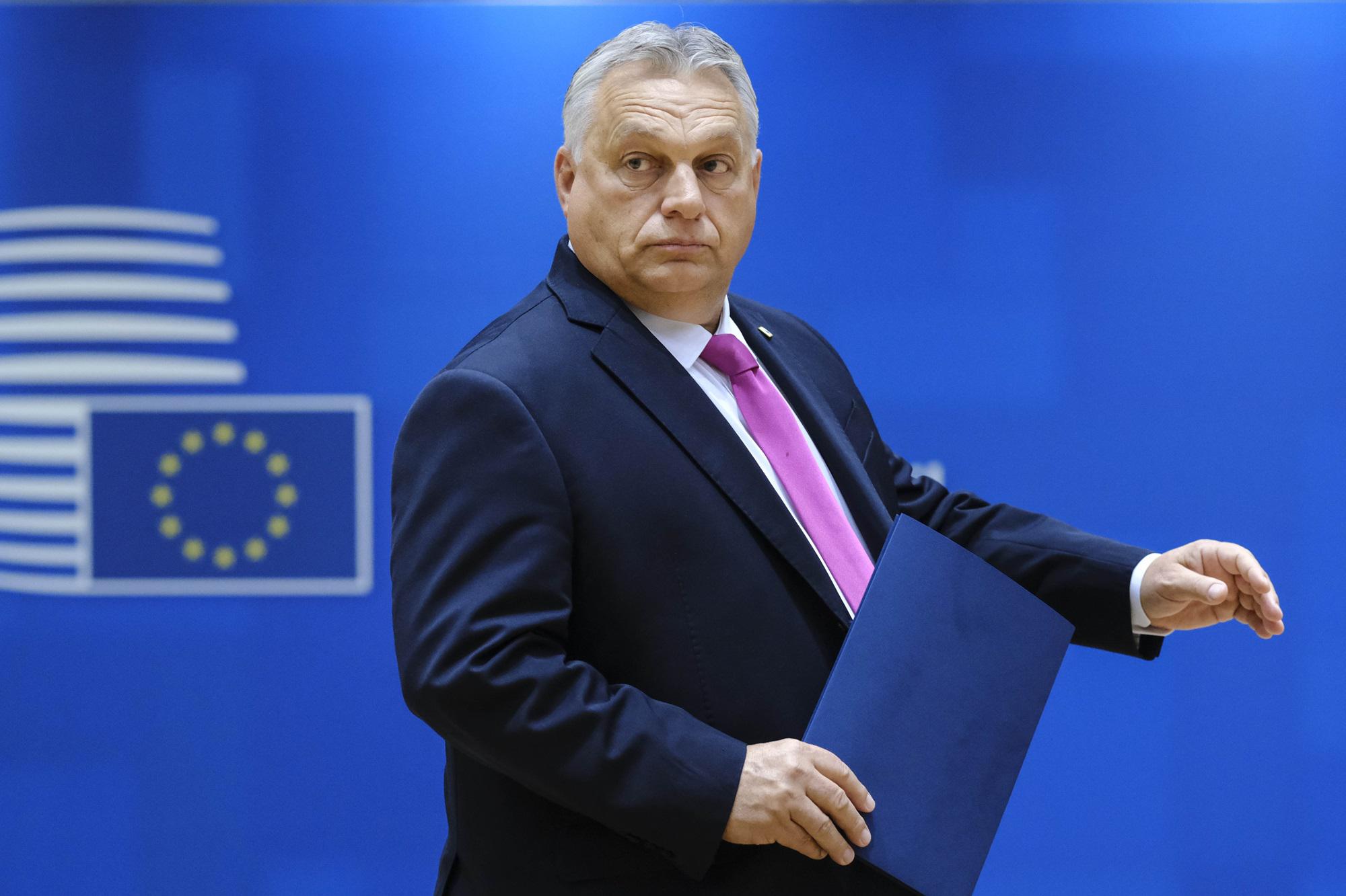 Ucraina, Orban: "Europa si prepara a guerra con la Russia"
