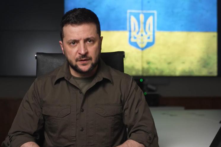 Ucraina, Zelensky: "No dialogo con Putin, colloqui solo con altro leader"