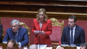 Ue, Meloni al Senato: "Italia modello su migranti"