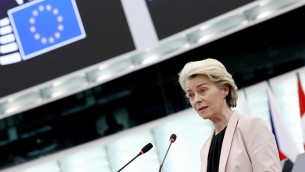 Ue, von der Leyen bis in carica con 370 voti: minimo storico e gruppi spaccati