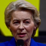 Ue, von der Leyen va alla conta a Strasburgo: soglia di 401 voti per Ursula