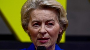 Ue, von der Leyen va alla conta a Strasburgo: soglia di 401 voti per Ursula