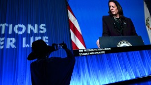 Usa, Kamala Harris ringrazia Biden: "Un vero leader"