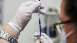 Vaccini covid, Corte Ue: "Commissione Ue non ha dato accesso abbastanza ampio a contratti"