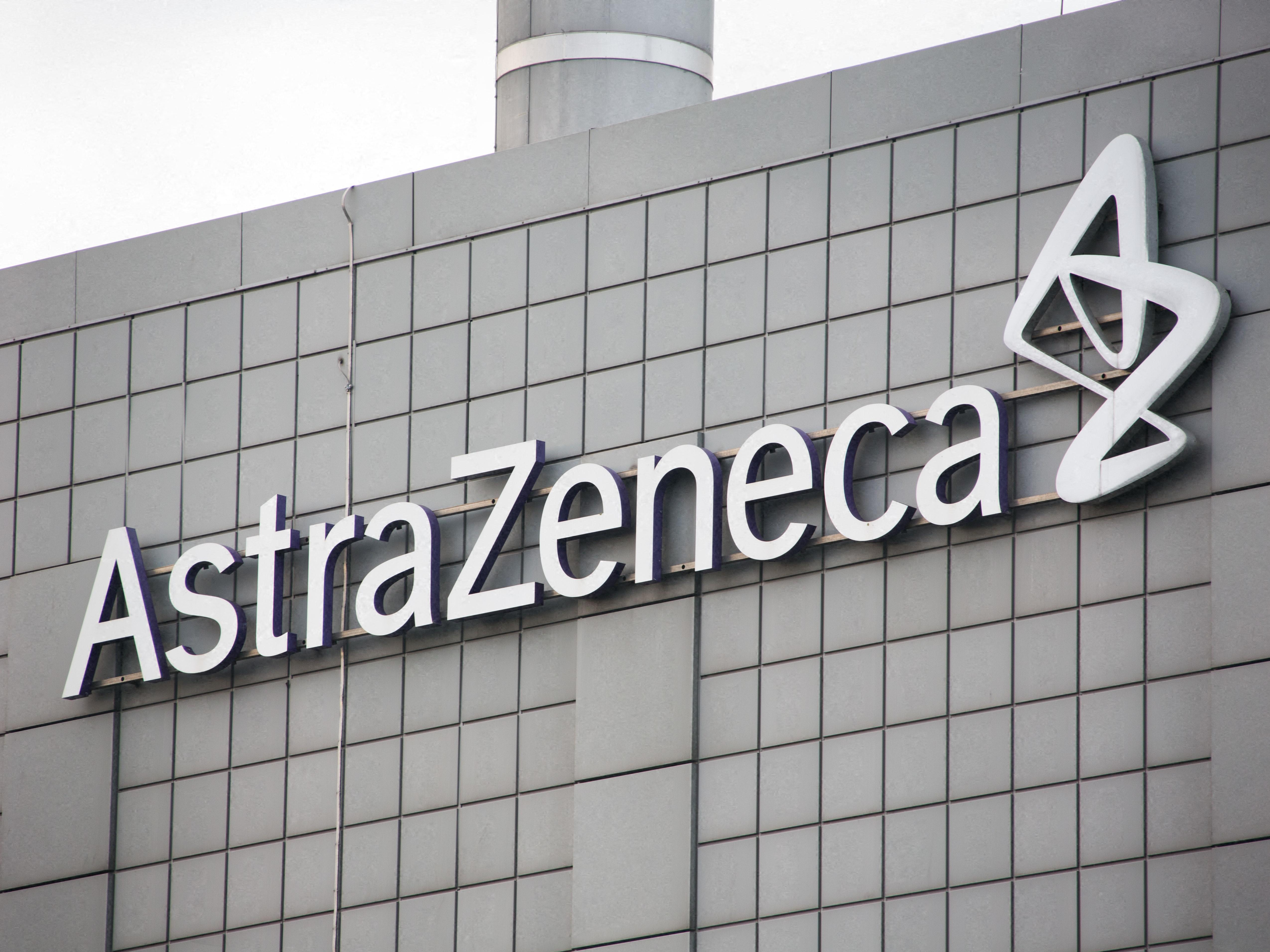 Vaccino AstraZeneca, ecco il contratto con l'Ue