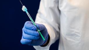 Vaccino covid, Ema: Pfizer, Moderna e J&J efficaci contro varianti