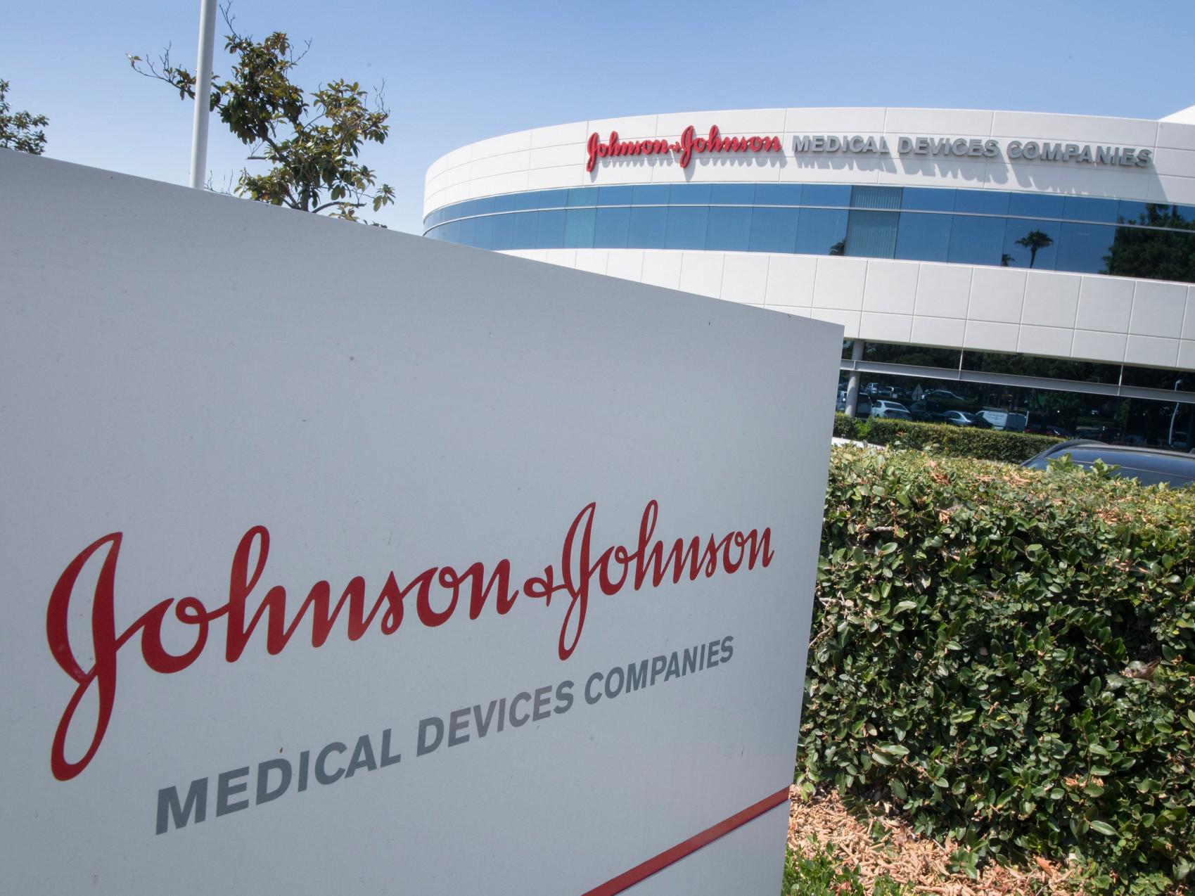 Vaccino Johnson&Johnson, Ue: "Contatti per dosi sufficienti"