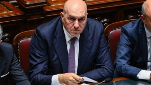 Vannacci, Crosetto: "Sì diritto d'opinione ma ho agito da ministro, non mi sento isolato"