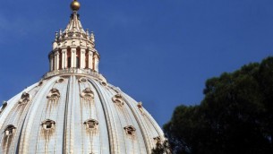 Vaticano, Promotore giustizia chiede 7 anni e 3 mesi di reclusione per Becciu