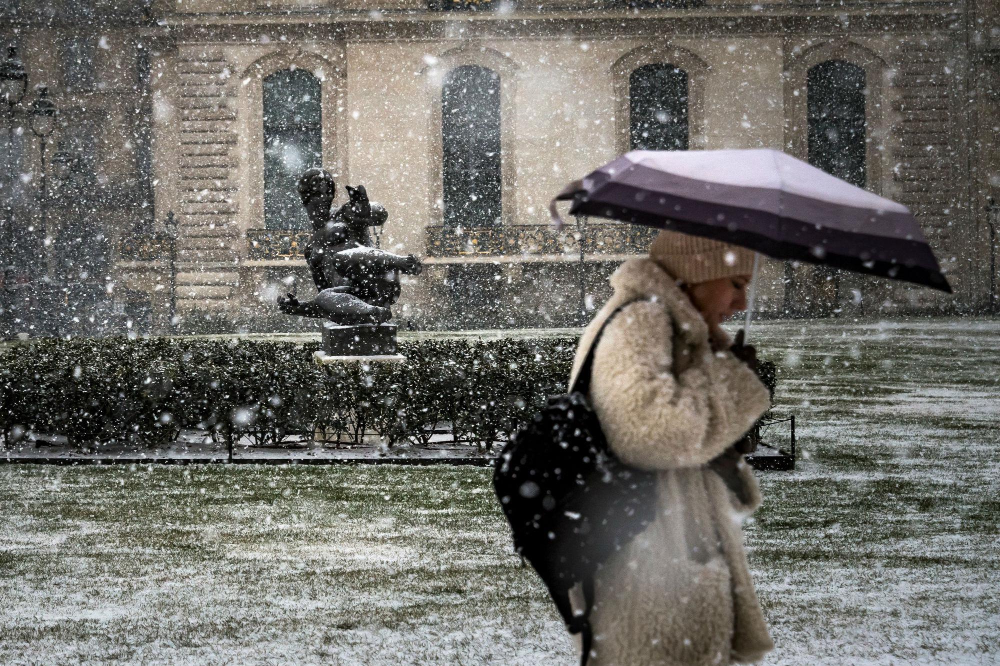 Venti di tempesta e neve fino in Pianura, è ancora maltempo artico sull'Italia