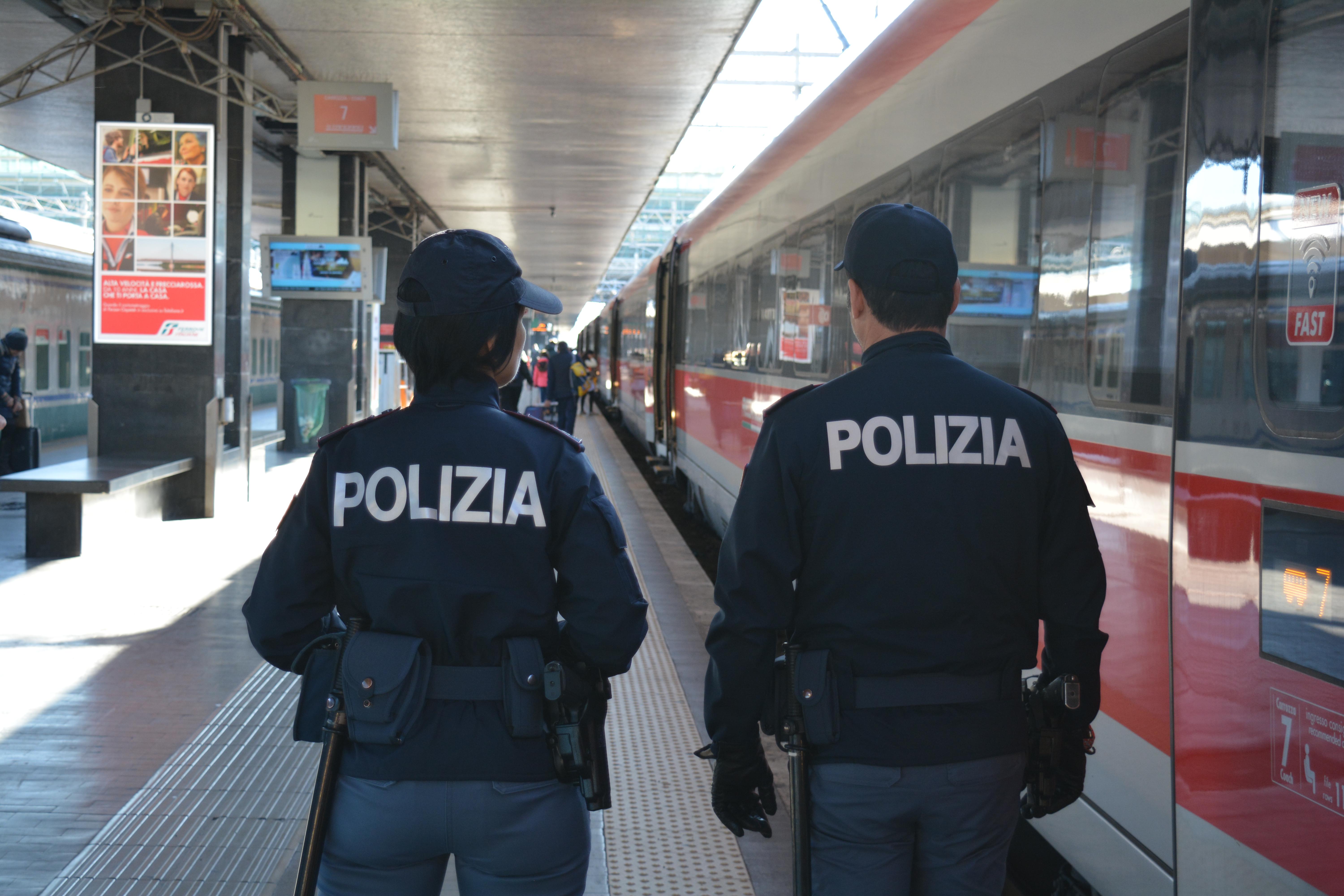 Violentata per ore vicino alla stazione di Pisa, fermato 45enne